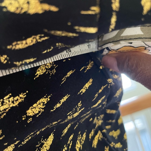 Onion-Stylish Black and Gold Women's Crop Top - Picture 11 of 13